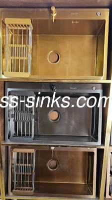 SS304 الشبكة الحماية فوق العدادات المتحركة السوداء المصنوعة يدويا حوض المطبخ