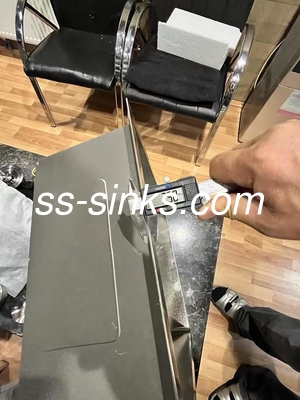 الفولاذ المقاوم للصدأ مزدوج وعاء غسيل سلة الصرف الصحي مركز الصرف الصحي وضع متضمنة الملحقات سلة