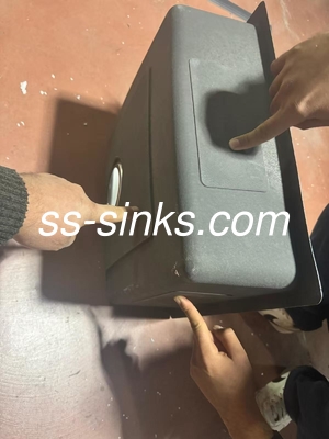 الصلب المقاوم للصدأ المغسلة أعلى جبل مع وعاء كبير وصغير لا ثقوب صنبور مسبقة الحفر